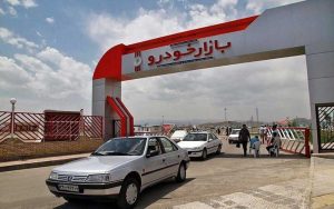 صنعت خودروی ایران رقابت پذیر نیست