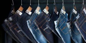 عرضه ۳۲ شلوار جین قاچاق در بازار معادل یک روز بیکاری کارگر ایرانی